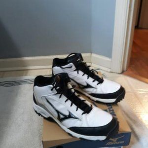 Mizuno 9Spike Blast 3 Mid Turf Trainers, Men's Size 11.5M, White w/Black Trim
